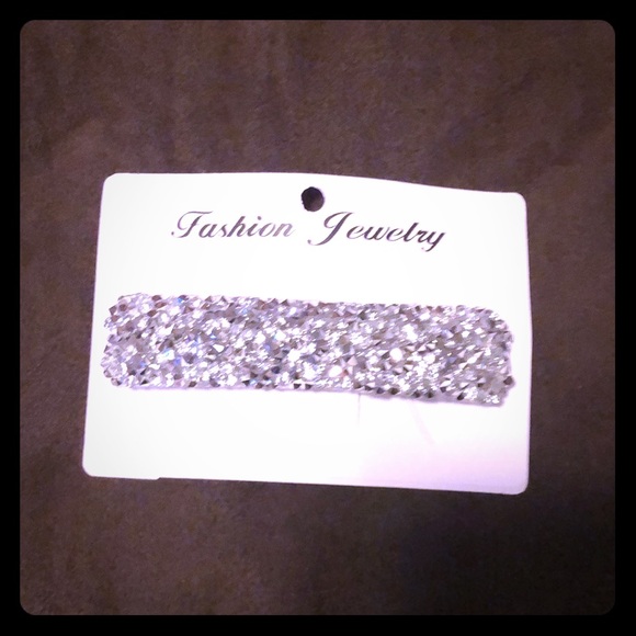 Accessories - New with tag hair clip